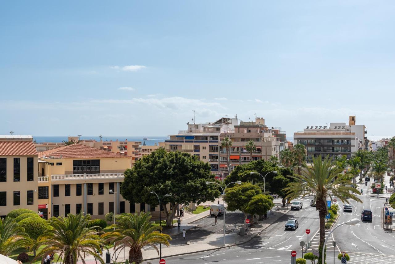 Modern Apartments Los Cristianos Center Exterior photo