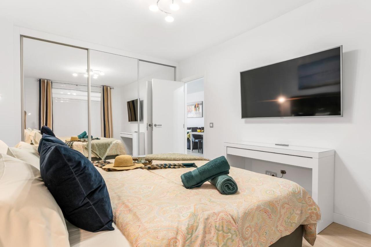Modern Apartments Los Cristianos Center Exterior photo