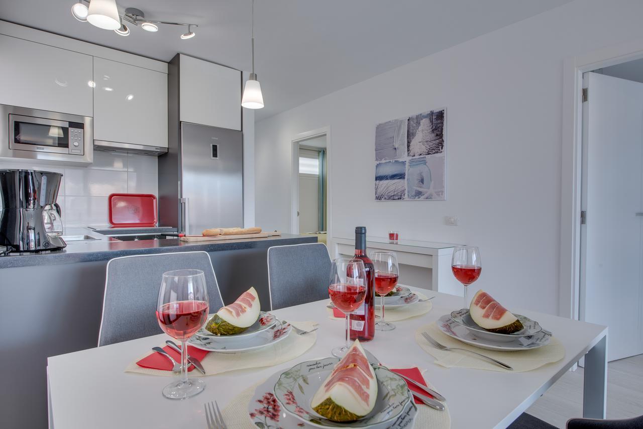 Modern Apartments Los Cristianos Center Exterior photo