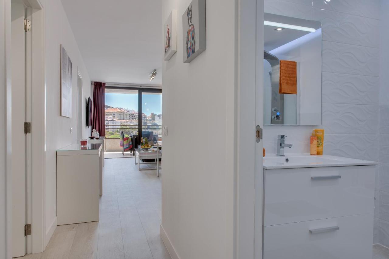 Modern Apartments Los Cristianos Center Exterior photo