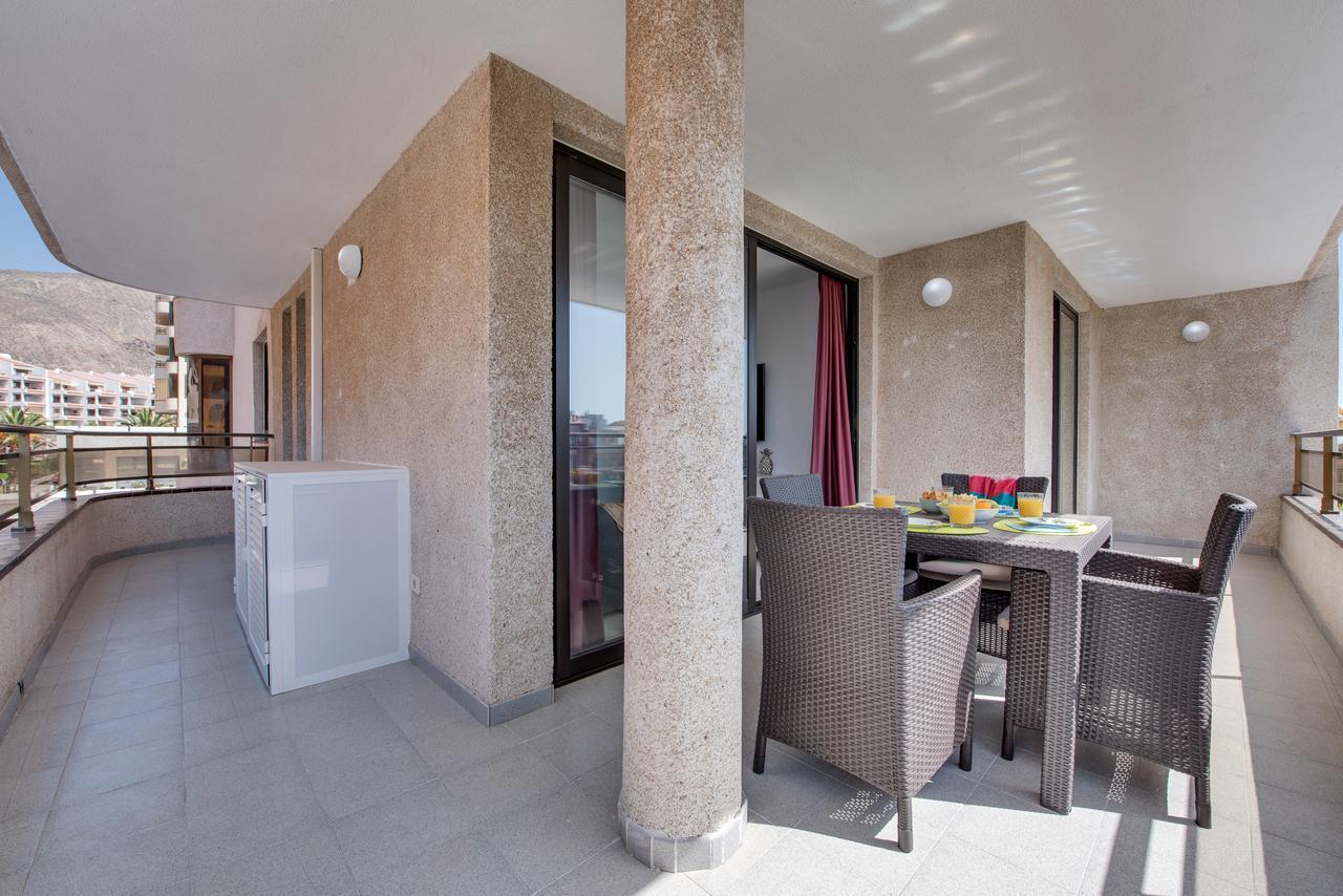 Modern Apartments Los Cristianos Center Exterior photo