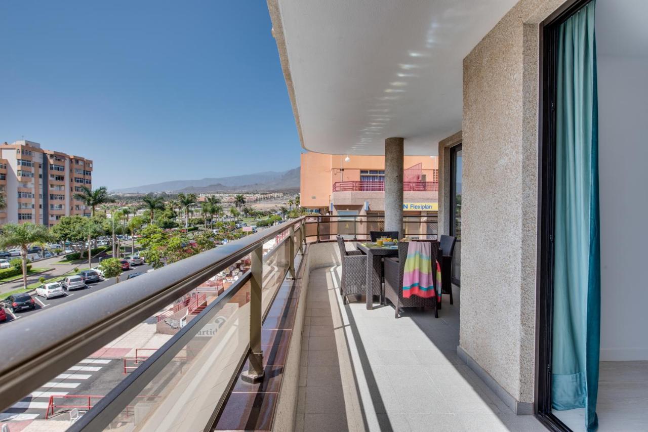 Modern Apartments Los Cristianos Center Exterior photo
