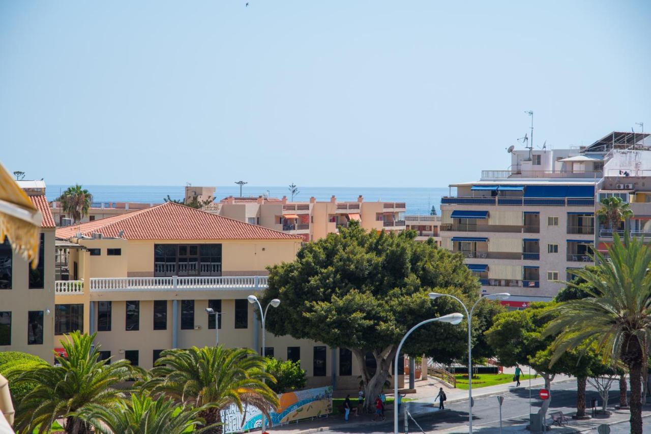 Modern Apartments Los Cristianos Center Exterior photo