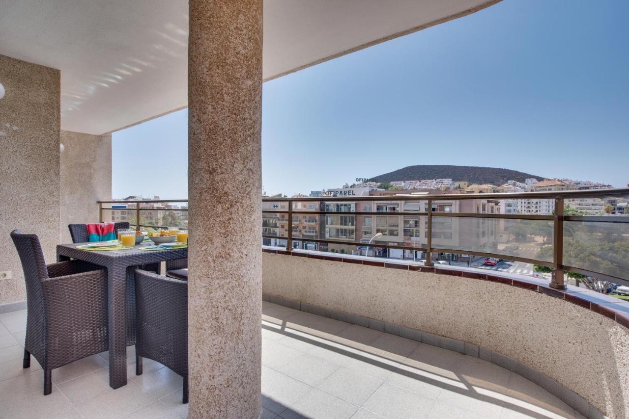 Modern Apartments Los Cristianos Center Exterior photo